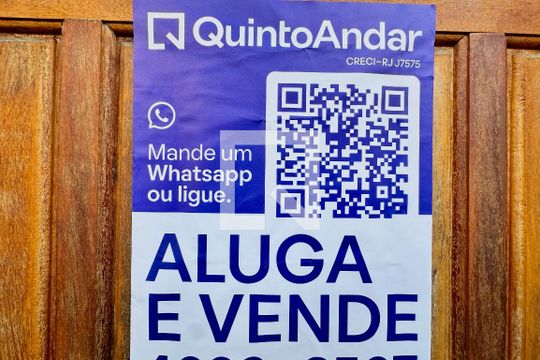 Plaquinha instalada de casa à venda com 4 quartos, 150m² em Botafogo, Rio de Janeiro