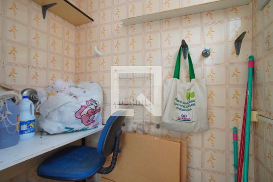 Quarto de Serviço de apartamento para alugar com 1 quarto, 77m² em Passo D’areia, Porto Alegre