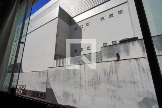 Varanda - Vista de apartamento para alugar com 1 quarto, 77m² em Passo D’areia, Porto Alegre