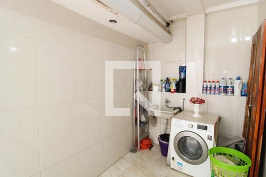 Área de Serviço de casa à venda com 2 quartos, 140m² em Vila Nivi, São Paulo