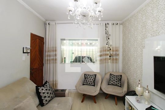 Sala de casa à venda com 2 quartos, 140m² em Vila Nivi, São Paulo
