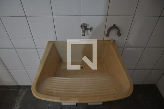 Área de Serviço de casa para alugar com 1 quarto, 40m² em Parque Marajoara, Santo André