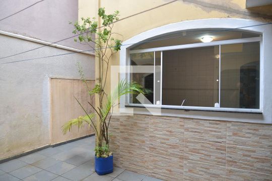 Quintal de casa para alugar com 1 quarto, 40m² em Parque Marajoara, Santo André