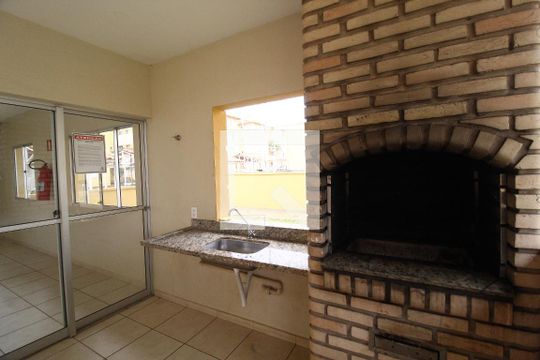 Área comum - Churrasqueira de apartamento para alugar com 2 quartos, 49m² em Jaraguá, Uberlândia