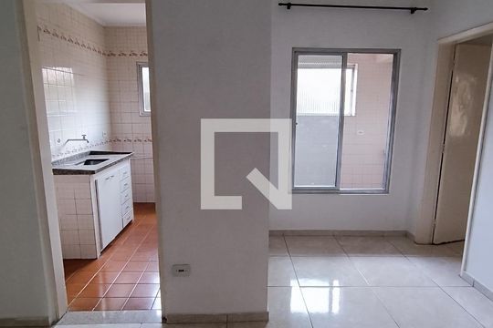 Apartamento para alugar com 1 quarto, 45m² em Jardim Maria Rosa, Taboão da Serra