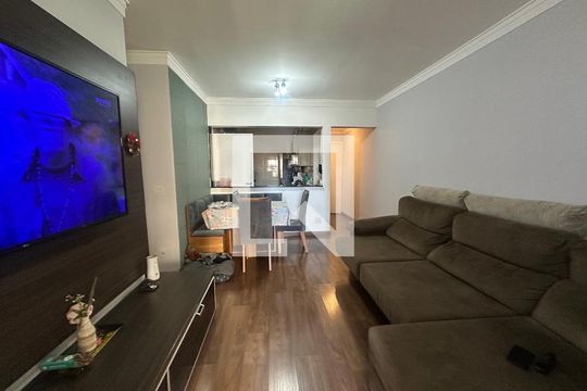 Sala de apartamento para alugar com 3 quartos, 87m² em Jardim Tupanci, Barueri