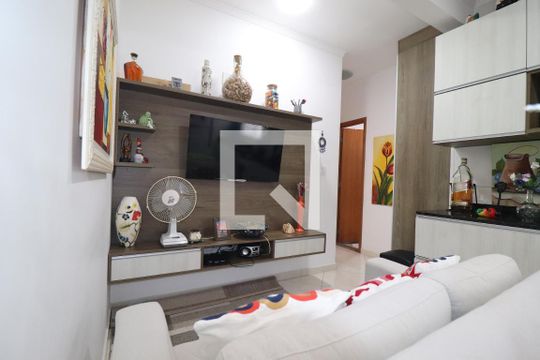 Sala de apartamento à venda com 2 quartos, 73m² em Vila Lucinda, Santo André