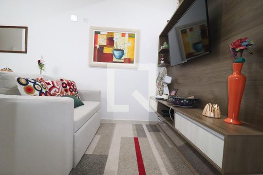 Sala de apartamento à venda com 2 quartos, 73m² em Vila Lucinda, Santo André