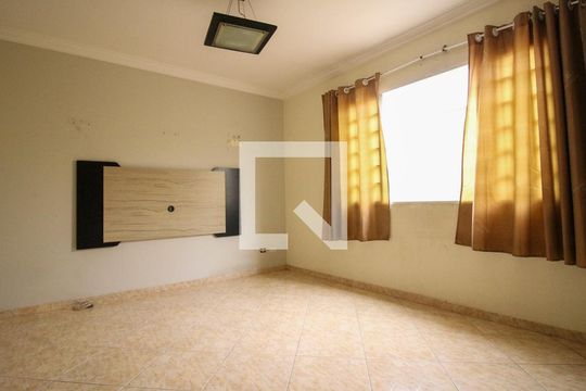Sala de casa de condomínio à venda com 2 quartos, 72m² em Vila Santa Clara, São Paulo