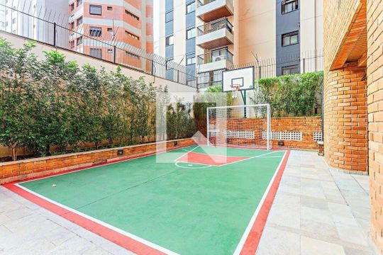 Apartamento à venda com 4 quartos, 220m² em Vila Nova Conceição, São Paulo
