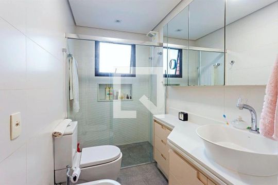 Apartamento à venda com 4 quartos, 220m² em Vila Nova Conceição, São Paulo
