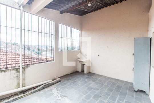 Área de Serviço de casa para alugar com 3 quartos, 180m² em Vila Engenho Novo, Barueri