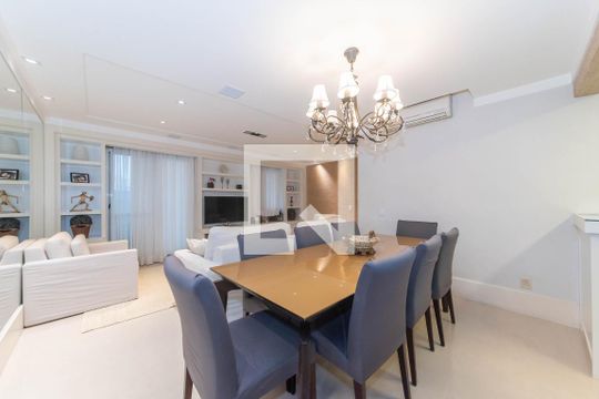 Sala de apartamento à venda com 3 quartos, 97m² em Vila Gumercindo, São Paulo