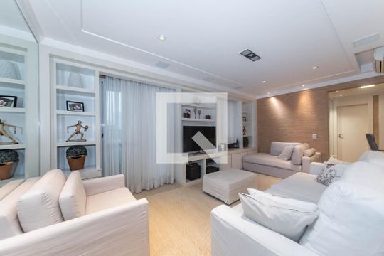Sala de apartamento à venda com 3 quartos, 97m² em Vila Gumercindo, São Paulo