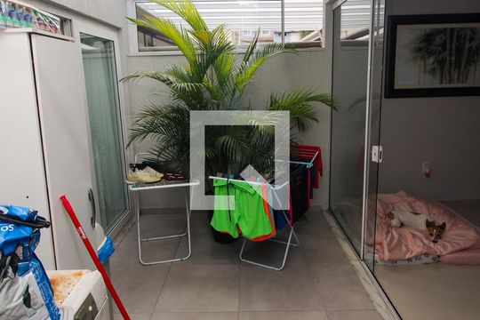 Área de Serviço de casa à venda com 3 quartos, 180m² em Hípica, Porto Alegre