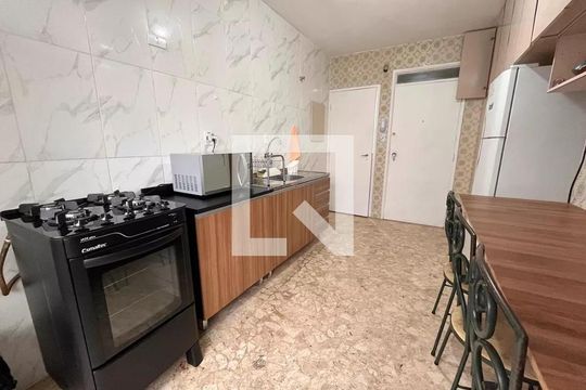 Cozinha de apartamento à venda com 3 quartos, 100m² em Perdizes, São Paulo