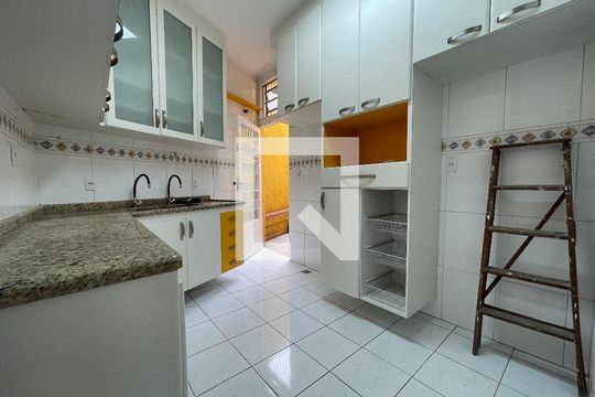 Cozinha de casa à venda com 5 quartos, 213m² em Vila Universitaria, São Paulo