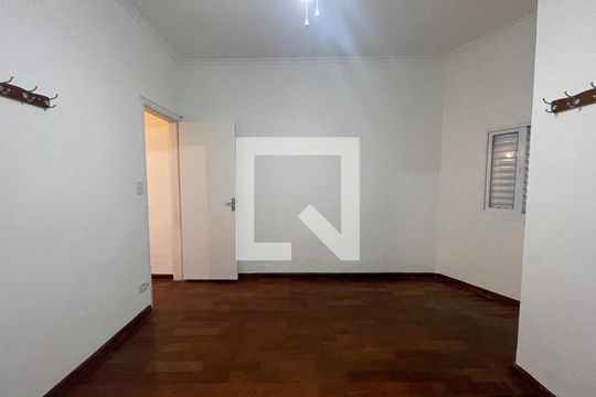 Suíte 1 de casa à venda com 5 quartos, 213m² em Vila Universitaria, São Paulo