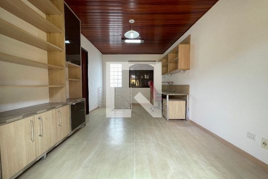 Escritório de casa à venda com 5 quartos, 213m² em Vila Universitaria, São Paulo