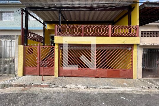 Fachada de casa à venda com 5 quartos, 213m² em Vila Universitaria, São Paulo
