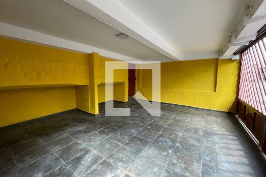 Garagem de casa à venda com 5 quartos, 213m² em Vila Universitaria, São Paulo