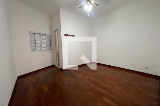 Suíte 1 de casa à venda com 5 quartos, 213m² em Vila Universitaria, São Paulo