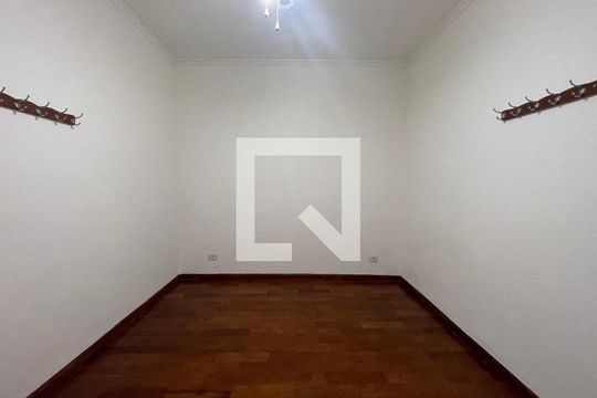 Suíte 1 de casa à venda com 5 quartos, 213m² em Vila Universitaria, São Paulo