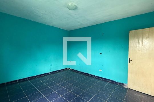 Quarto de casa para alugar com 1 quarto, 40m² em Vila Maluf, Suzano