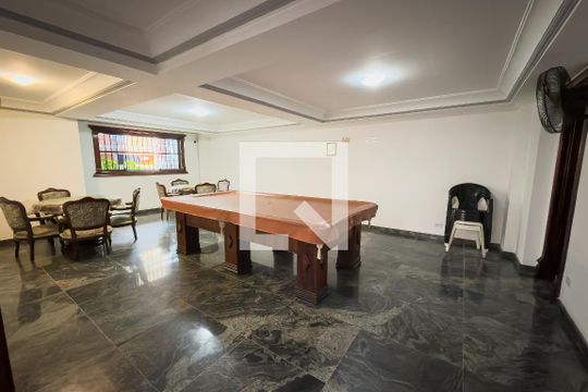 Salão de jogos de apartamento para alugar com 1 quarto, 55m² em Vila Tupi, Praia Grande