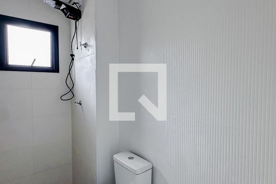 Banheiro de apartamento para alugar com 1 quarto, 33m² em Cambuci, São Paulo