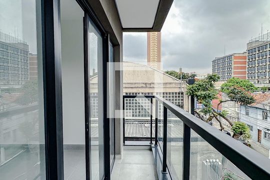 Varanda de apartamento para alugar com 1 quarto, 33m² em Cambuci, São Paulo