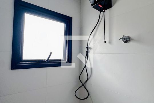Banheiro de apartamento para alugar com 1 quarto, 33m² em Cambuci, São Paulo