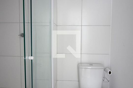 Banheiro Social de apartamento para alugar com 2 quartos, 39m² em Jardim Sao Saverio, São Bernardo do Campo