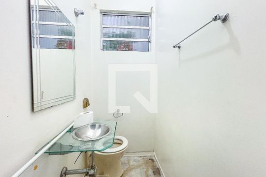 Lavabo de casa para alugar com 3 quartos, 190m² em Pinheiros, São Paulo