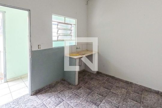 Cozinha de casa para alugar com 1 quarto, 40m² em Jardim Peri, São Paulo