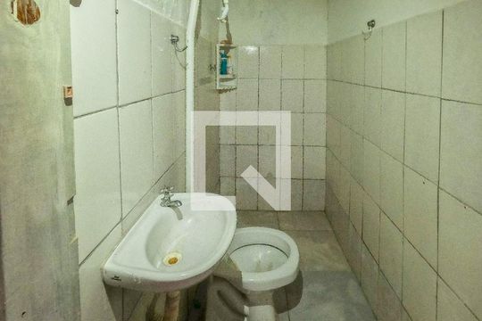 Banheiro de casa para alugar com 1 quarto, 40m² em Jardim Peri, São Paulo