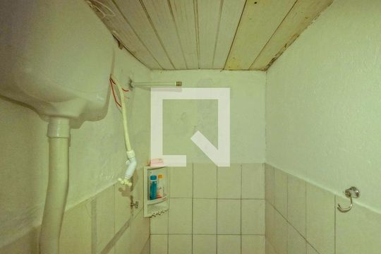Banheiro de casa para alugar com 1 quarto, 40m² em Jardim Peri, São Paulo
