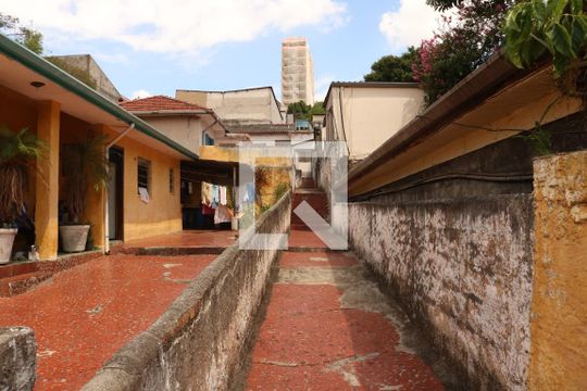 Área externa de casa à venda com 4 quartos, 492m² em Vila Ipojuca, São Paulo