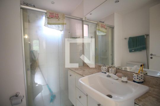 Banheiro 2 de apartamento para alugar com 3 quartos, 100m² em Jardim Ampliacao, São Paulo