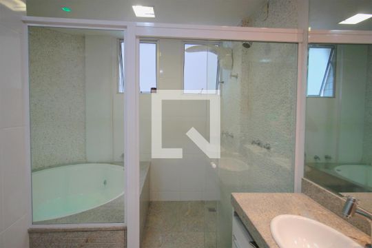 Banheiro da Suíte 1 de apartamento à venda com 5 quartos, 375m² em Buritis, Belo Horizonte