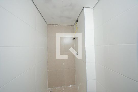 Banheiro de apartamento para alugar com 2 quartos, 45m² em Vila Fernandes, São Paulo