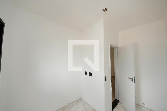 Quarto 2 de apartamento para alugar com 2 quartos, 45m² em Vila Fernandes, São Paulo