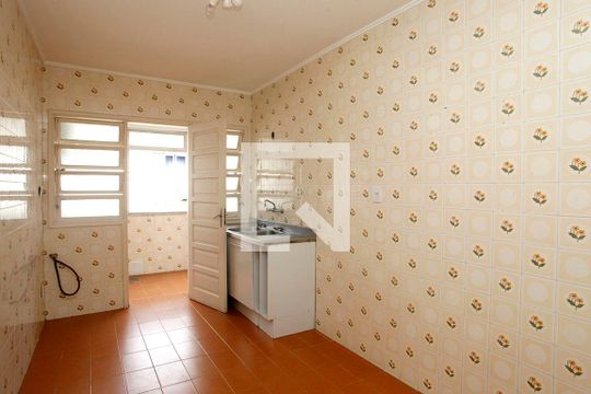 Cozinha de apartamento para alugar com 2 quartos, 87m² em Santana, Porto Alegre