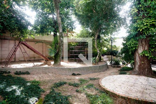 Área Comum - Playground 2 de apartamento para alugar com 2 quartos, 87m² em Santana, Porto Alegre