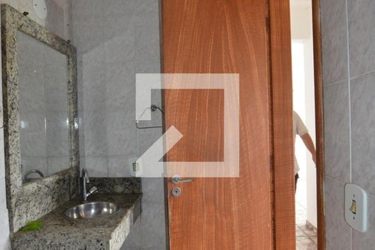 Banheiro de apartamento para alugar com 2 quartos, 63m² em Campinho, Rio de Janeiro