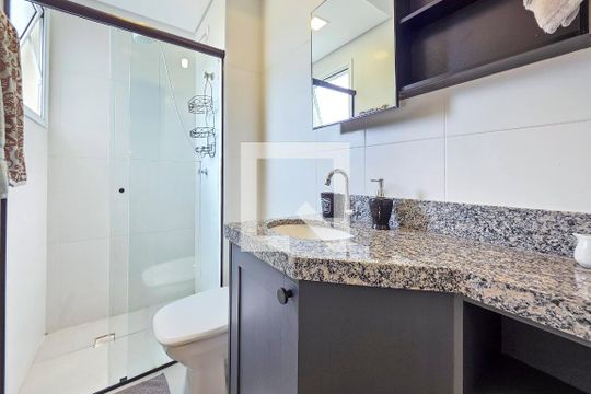 Banheiro da Suíte de apartamento para alugar com 2 quartos, 65m² em Jardim Augusta, São José dos Campos