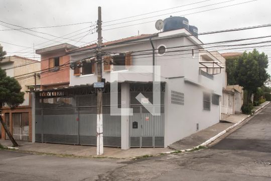 Fachada de casa à venda com 3 quartos, 191m² em Vila Mariana, São Paulo