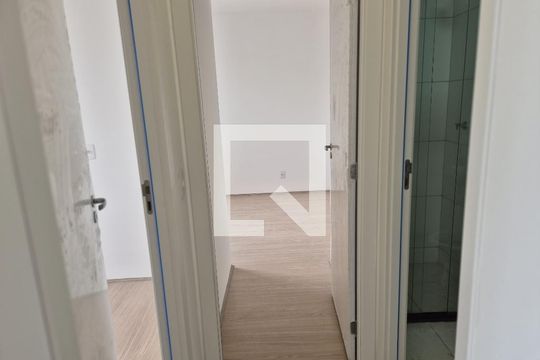 Quarto 2 de apartamento para alugar com 2 quartos, 43m² em Santo Cristo, Rio de Janeiro