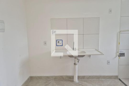 Cozinha de apartamento para alugar com 2 quartos, 43m² em Santo Cristo, Rio de Janeiro