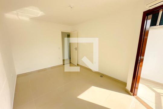 Quarto 2 de casa para alugar com 2 quartos, 86m² em Ingleses do Rio Vermelho, Florianópolis